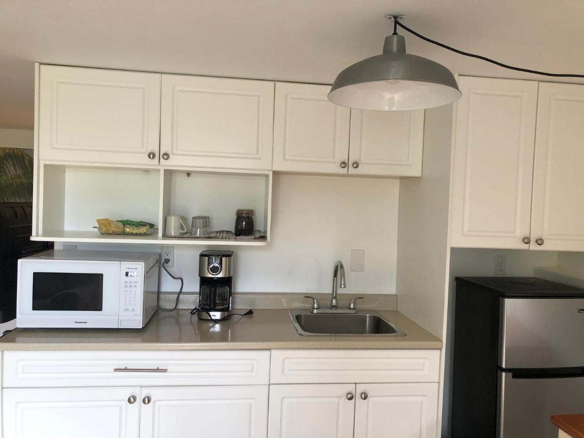 One Bedroom Near Hillside Mall