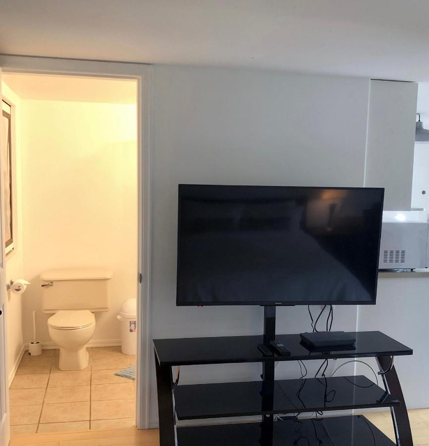 One Bedroom Near Hillside Mall * Oak Bay